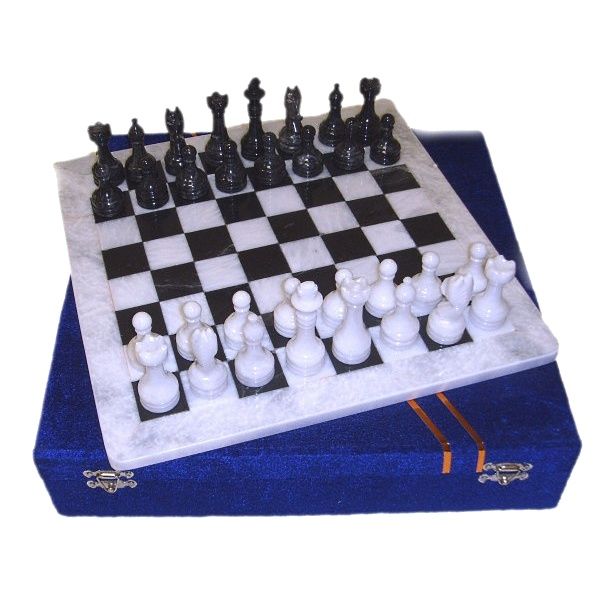 Шахматы черно-белые  33х33см